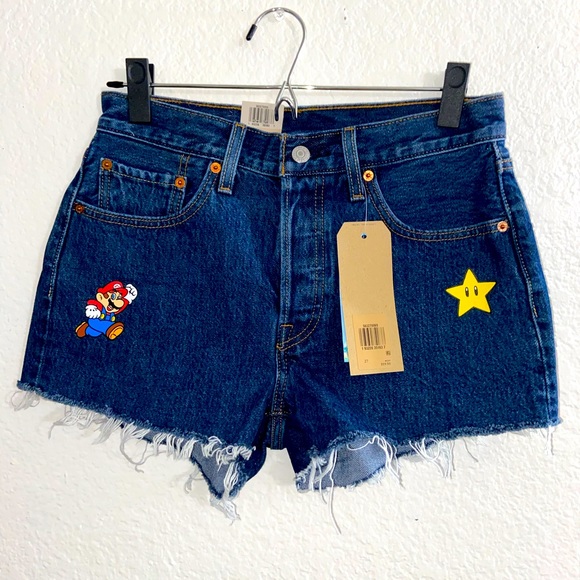 Super Mario Levis Shorts 